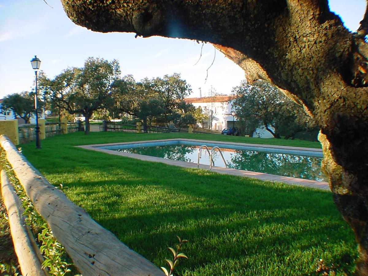 Finca Dehesa Tres Riveros Herrera de Alcántara エクステリア 写真