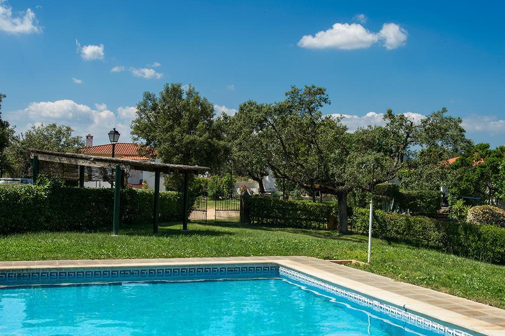 Finca Dehesa Tres Riveros Herrera de Alcántara エクステリア 写真