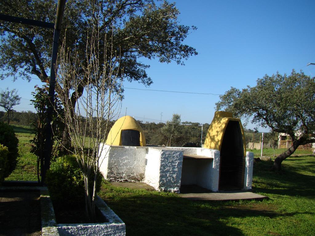 Finca Dehesa Tres Riveros Herrera de Alcántara エクステリア 写真